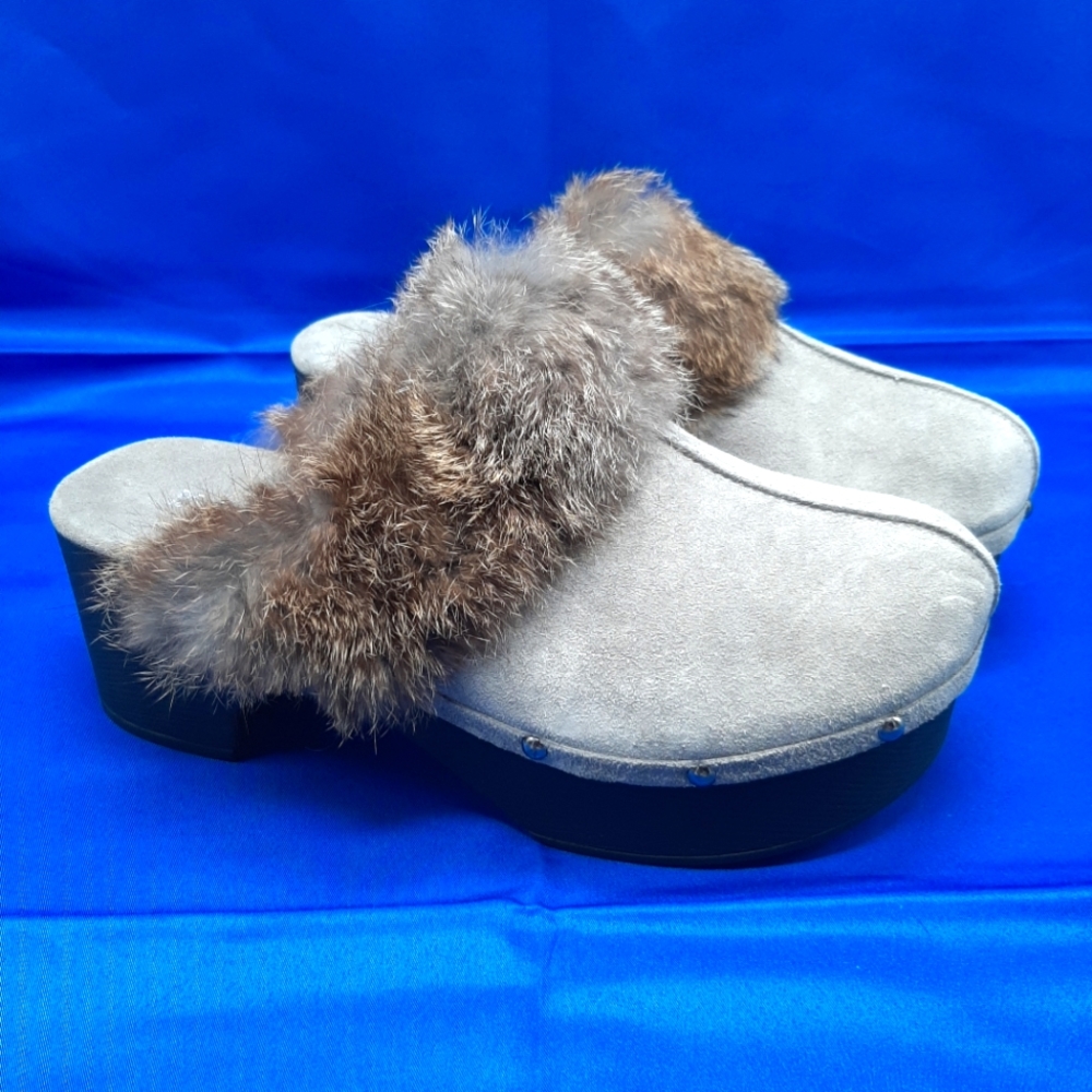 Donald J. Pliner Vera Pelle Suede Italian Rabbit Fur Lined Clogs Size 6